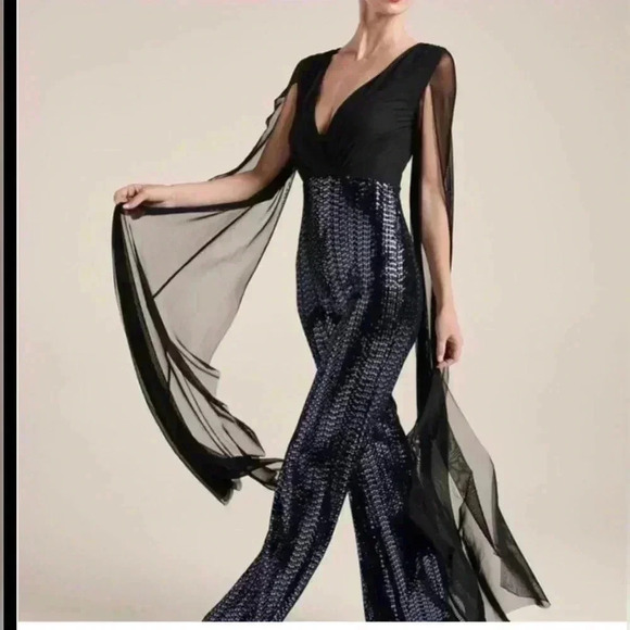 🖤🪩Black Jumpsuit with Sequin bottom 🪩🖤 - Picture 2 of 13